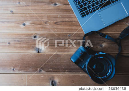 單鏡頭反光相機頂置圖像 68036486