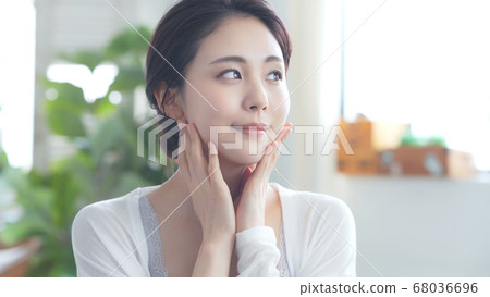 Women's beauty image skin care body care beauty salon Women's beauty image skin care body care beauty salon 68036696