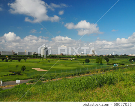 River golf course River golf course 68037035