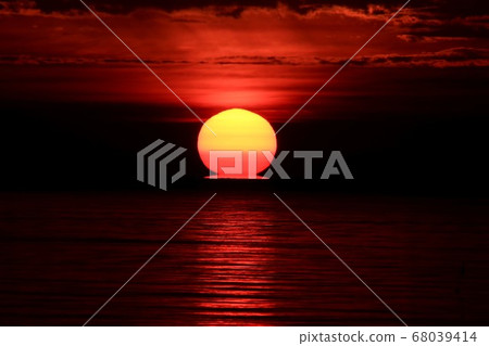 佛法日出 68039414