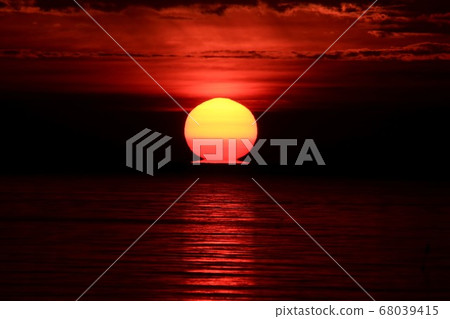 佛法日出 68039415