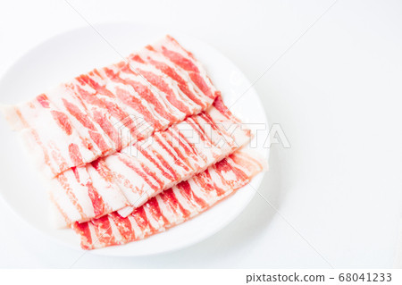 Cut pork rose slices Cut pork rose slices 68041233