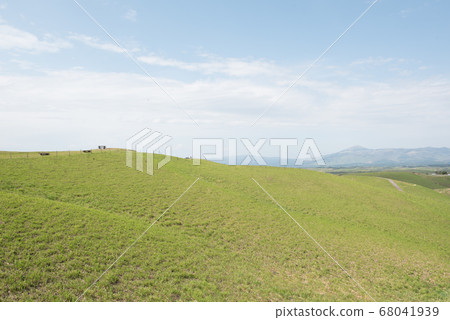 熊本麻生大草原和藍天 68041939