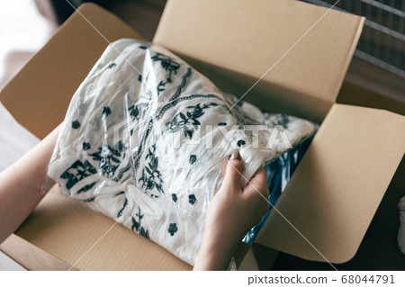 Clothes purchased online 68044791