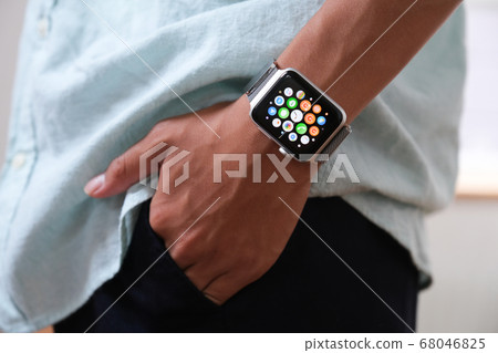 Smart watch 68046825