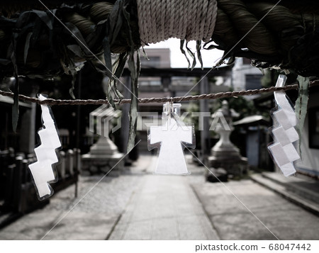 Shrine paper dolls and dolls 68047442