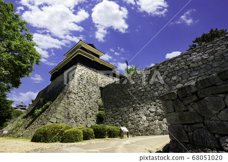 愛媛縣松山市松山城鼓樓和城樓 68051020