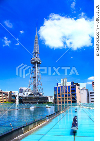 名古屋市,水上宇宙飛船和電視塔景觀 名古屋市,水上宇宙飛船和電視塔景觀 68051326