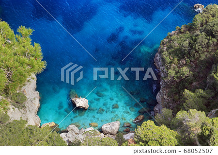 Island of Capri, one of the secluded coves on the east coast 68052507