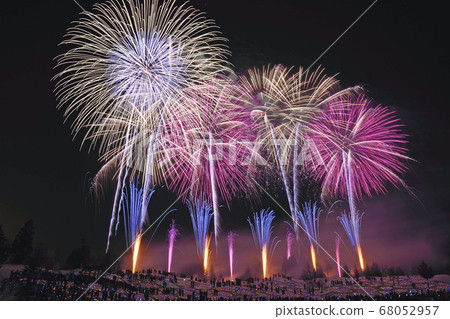 Echigo Tsumari Snow Fireworks 68052957
