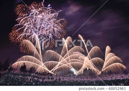 Echigo Tsumari Snow Fireworks 68052961