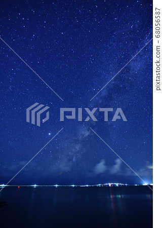 Starry sky over Miyakojima / Irabu Ohashi 68056587