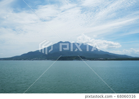 Simple composition material of Kinko Bay and Sakurajima 68060316