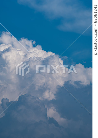 Summer sky Cumulonimbus clouds in the rainy season Vertical a-2 High contrast 68061243