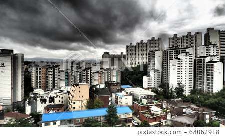 Seoul rainy season sky 68062918