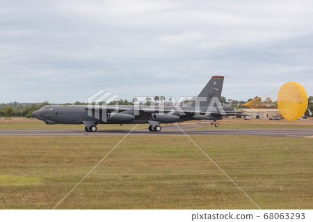 美國空軍B-52H戰略轟炸機降落 美國空軍B-52H戰略轟炸機降落 68063293