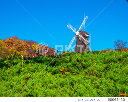 Windmills and Haijakushin in Tsurumi Green Area 68063450