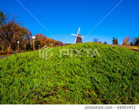 Windmills and Haijakushin in Tsurumi Green Area 68063452