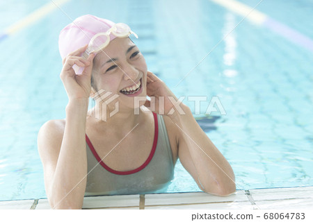 Indoor swimming pool Indoor swimming pool 68064783