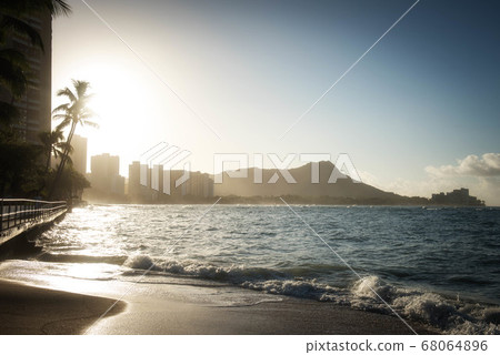 Waikiki Beach early in the morning 68064896