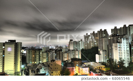 Seoul rainy season sky 68065546