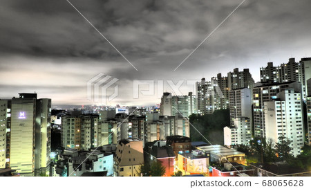 Seoul rainy season sky 68065628