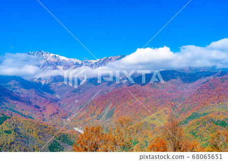 從白馬山港看到的秋天白馬三山[長野縣] 68065651