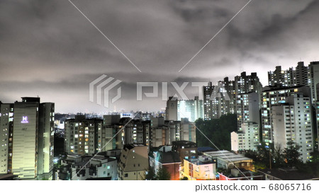 Seoul rainy season sky 68065716