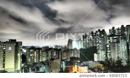 Seoul rainy season sky 68065723