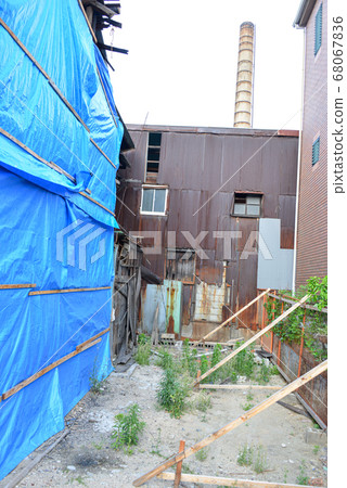 Wall blue sheet of wooden construction 68067836