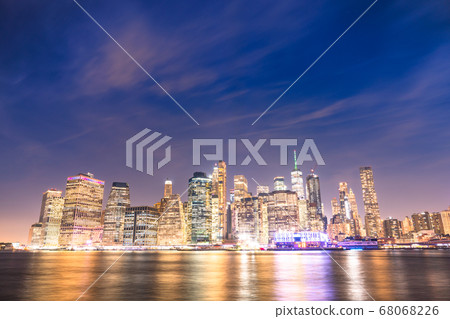 <<New York>> Manhattan night view, Brooklyn Bridge Park 68068226