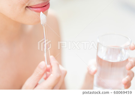 Beauty image 68069459