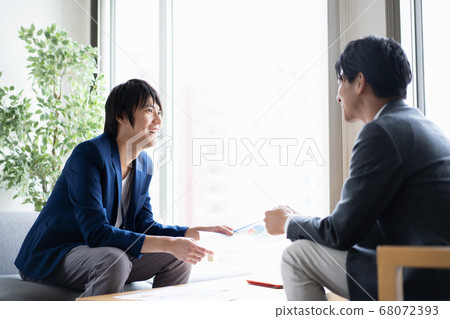 Business scene Businesspeople Meeting Meeting Office scene Business scene Businesspeople Meeting Meeting Office scene 68072393