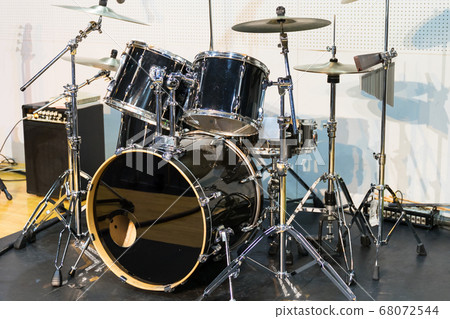 drum set 68072544