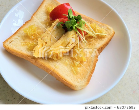 Honey honey toast topping material background Honey honey toast topping material background 68072692