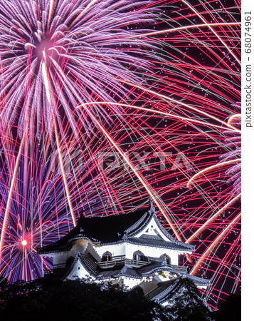 August Shiga/Hikone: Hikone Castle castle tower and fireworks August Shiga/Hikone: Hikone Castle castle tower and fireworks 68074961