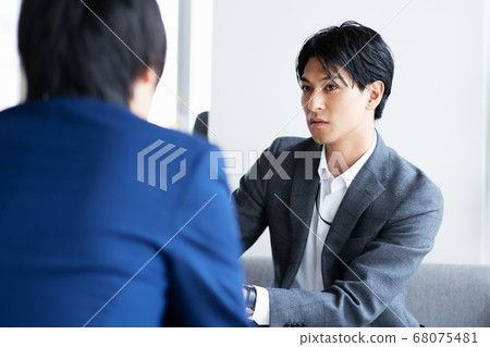 商業場景商人會議會議辦公室現場 68075481