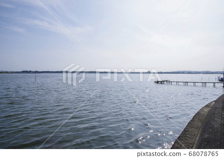 從本滕島的岸邊看到的哈馬納湖 68078765