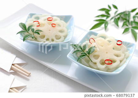 Vinegared vinegared lotus root osechi dish 68079137