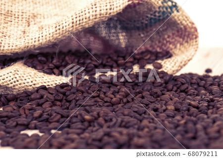 Coffee,coffee bean,bean 68079211