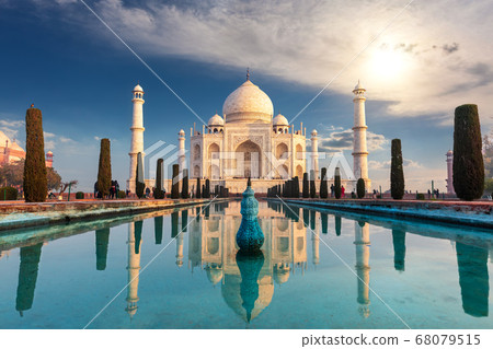 Taj Mahal Mausoleum in India, famous view 68079515