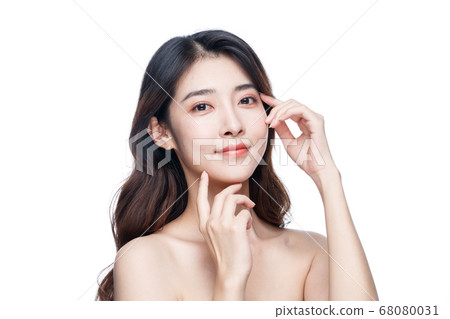 Portrait Of Beautiful Woman in Studio Portrait Of Beautiful Woman in Studio 68080031