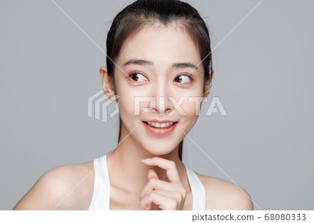 Portrait Of Beautiful Woman in Studio Portrait Of Beautiful Woman in Studio 68080333