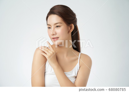 Beautiful Young asian Woman with Clean Fresh Skin, Face care, Facial treatment. Cosmetology, beauty 68080785
