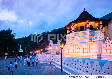 Sri Dalada Maligawa or Temple of the relic tooth. Kandy, Sri Lanka Sri Dalada Maligawa or Temple of the relic tooth. Kandy, Sri Lanka 68080832