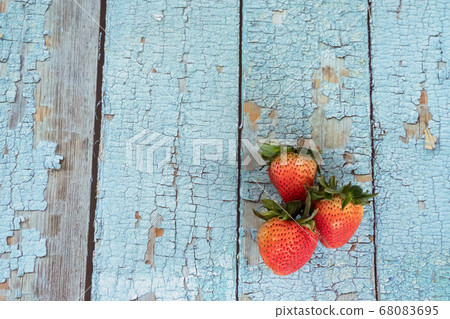 Top view strawbarry on table,real berry on backdrop. 68083695