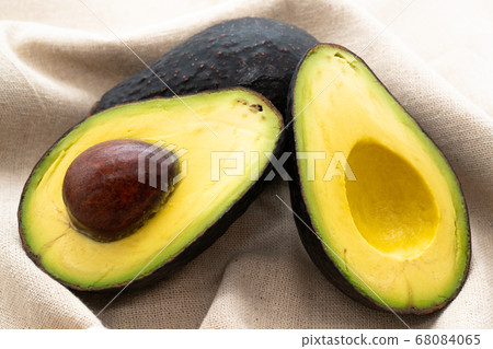 Avocado cross section Avocado cross section 68084065