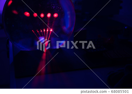 Experiment with red laser in optics lab Experiment with red laser in optics lab 68085501