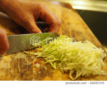 Shredded cabbage Shredded cabbage 68085545