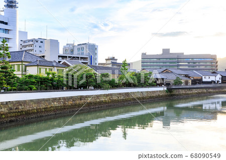 長崎市出島中島河風光 68090549